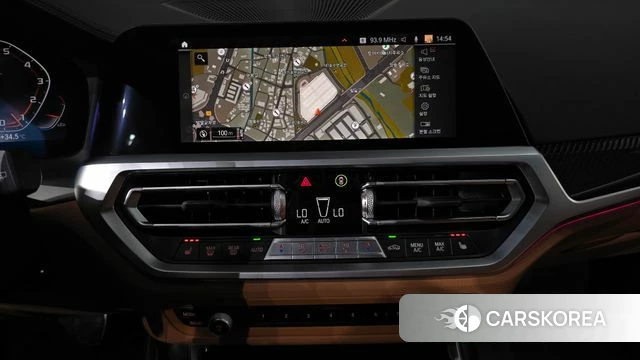BMW 3 Series (G20) 2022 Белый из Кореи, фото 2