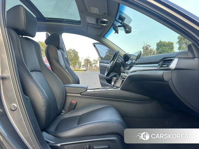 Honda Accord 2021 Серебристо-серый из Китая, фото 2