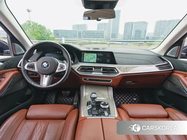 BMW X7 2021 Черный из Китая, фото 2