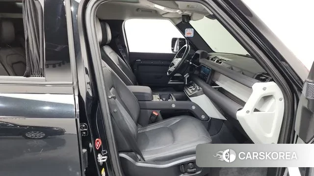 Land Rover Defender (L663) 2022 Черный из Кореи, фото 2