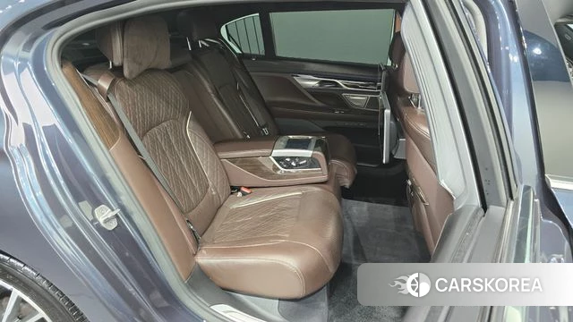 BMW 7 Series (G11) 2020 Серый из Кореи, фото 2