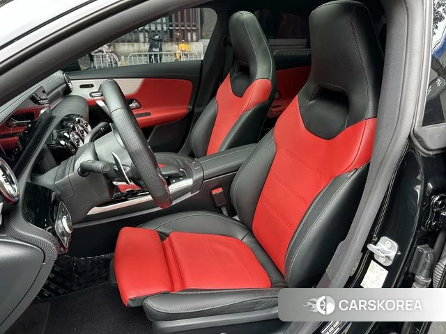 Mercedes-Benz CLA AMG 2023 Черный из Китая, фото 2