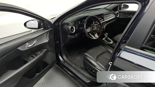 Kia The New K3 2nd generation 2022 Синий из Кореи, фото 2