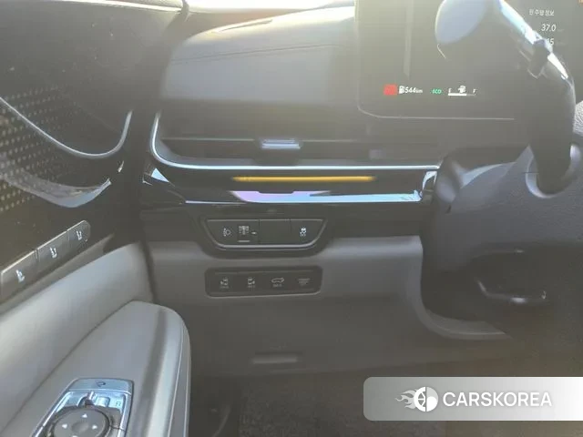 Kia The New Carnival 4th Generation 2025 Серый из Кореи, фото 2