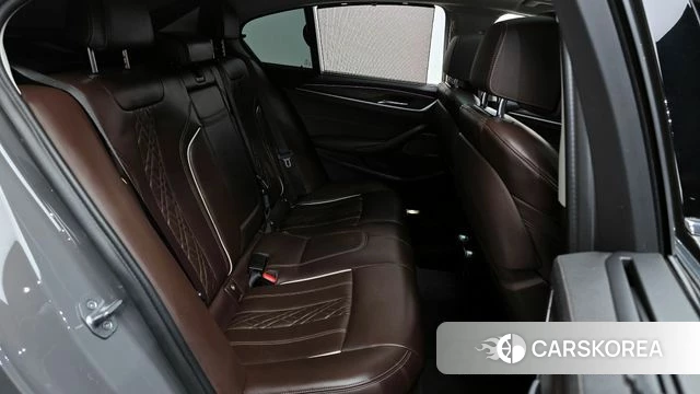 BMW 5 Series (G30) 2022 Серый из Кореи, фото 2