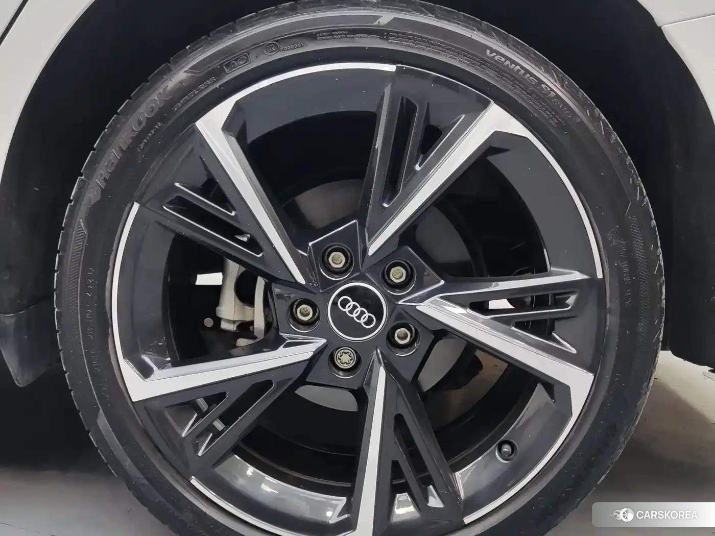 Audi A3 2023 Белый из Китая, фото 2