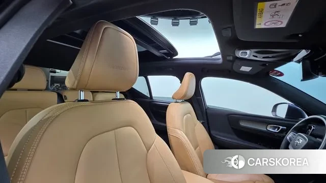 Volvo XC40 2019 Синий из Кореи, фото 2