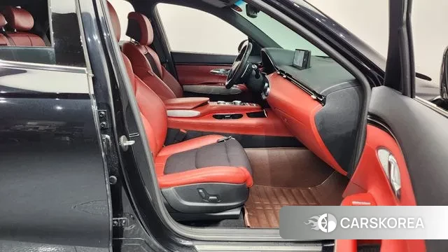 Genesis GV70 2021 Черный из Кореи, фото 2