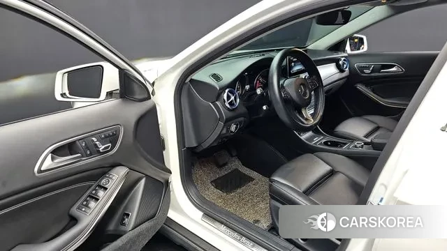 Mercedes-Benz GLA-Class X156 2019 Белый из Кореи, фото 2