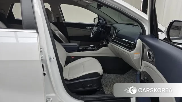 Kia Sportage 5th Generation Hybrid 2022 Белый из Кореи, фото 2