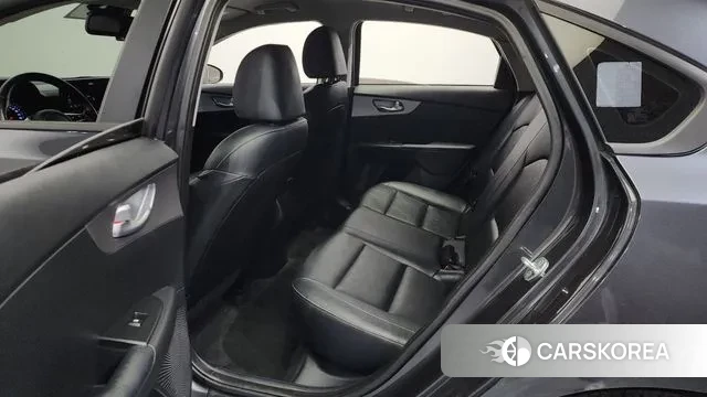 Kia The New K3 2nd generation 2022 Серый из Кореи, фото 2