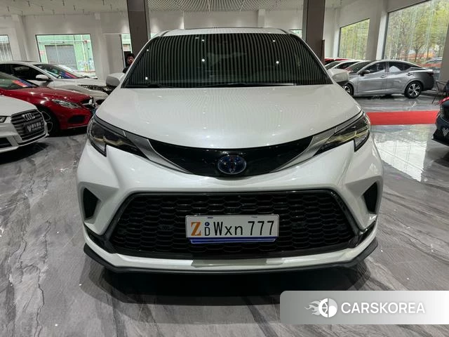 Toyota Grevia 2023 Белый из Китая, фото 2