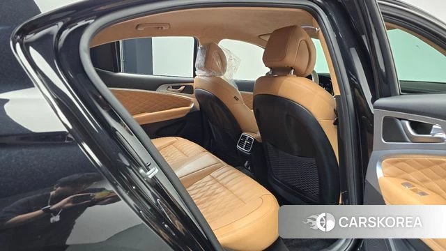 Genesis The New G70 2022 Черный из Кореи, фото 2