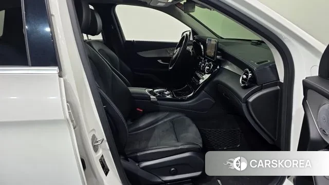 Mercedes-Benz GLC-Class X253 2019 Белый из Кореи, фото 2