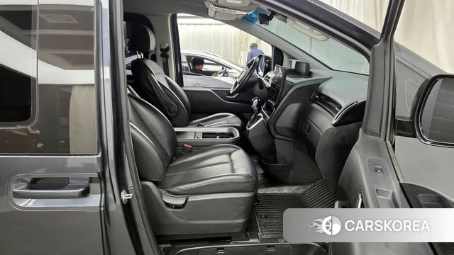 Hyundai Staria 2022 Серый из Кореи, фото 2