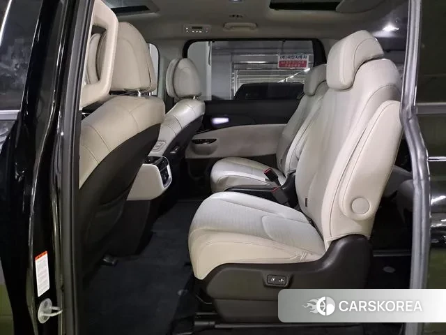 Kia Carnival 4th generation 2022 Черный из Кореи, фото 2