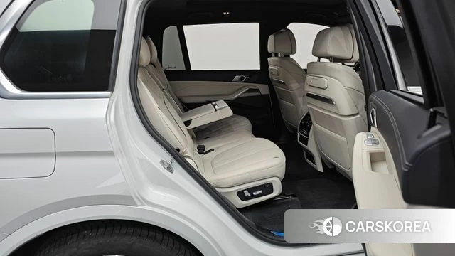 BMW X7 (G07) 2025 Белый из Кореи, фото 2