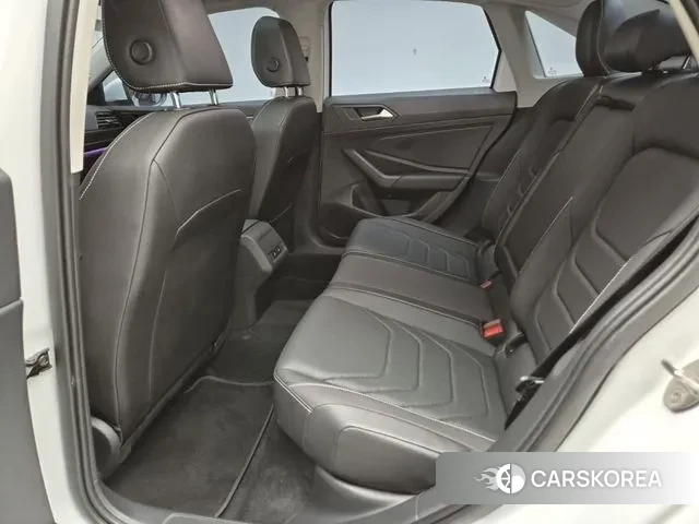 Volkswagen 7th Generation of Jetta 2023 Белый из Кореи, фото 2