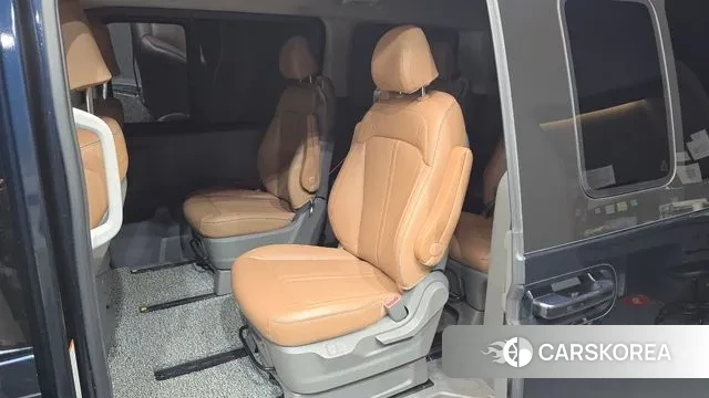 Hyundai Staria 2021 Синий из Кореи, фото 2