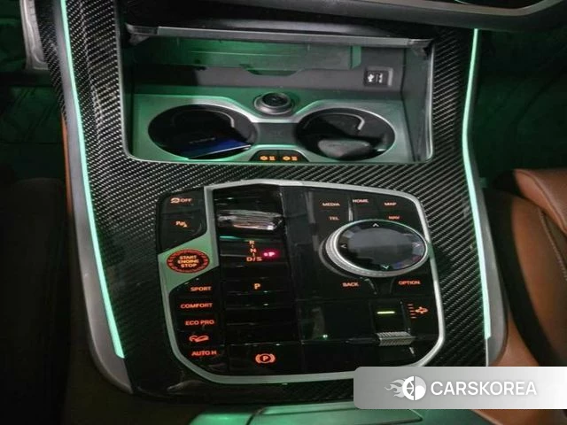 BMW X7 (G07) 2023 Белый из Кореи, фото 2
