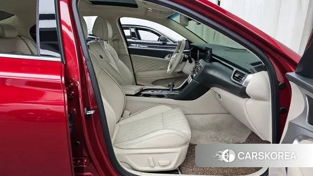 Genesis The New G70 2022 Красный из Кореи, фото 2