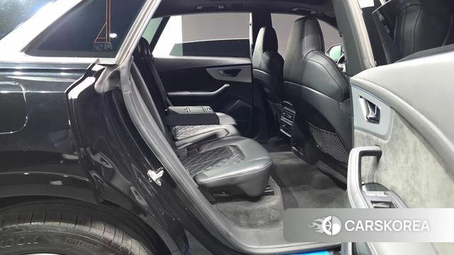 Audi Q8 (4M) 2021 Черный из Кореи, фото 2