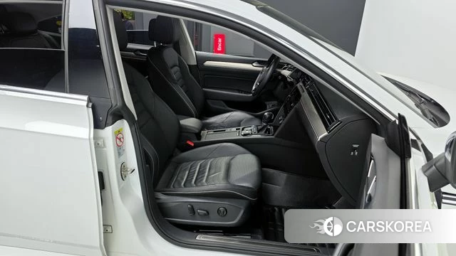 Volkswagen Arteon 2019 Белый из Кореи, фото 2