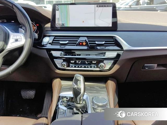 BMW 5 series 2023 Белый из Китая, фото 2