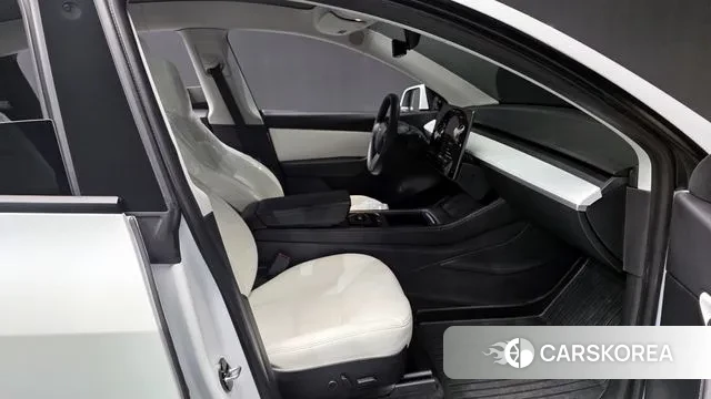 Tesla Model Y 2021 Белый из Кореи, фото 2