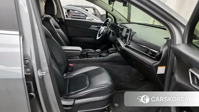 Kia Sportage 5th Generation Hybrid 2022 Серебряный из Кореи, фото 2