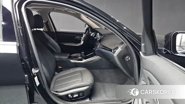 BMW 3 Series (G20) 2019 Черный из Кореи, фото 2