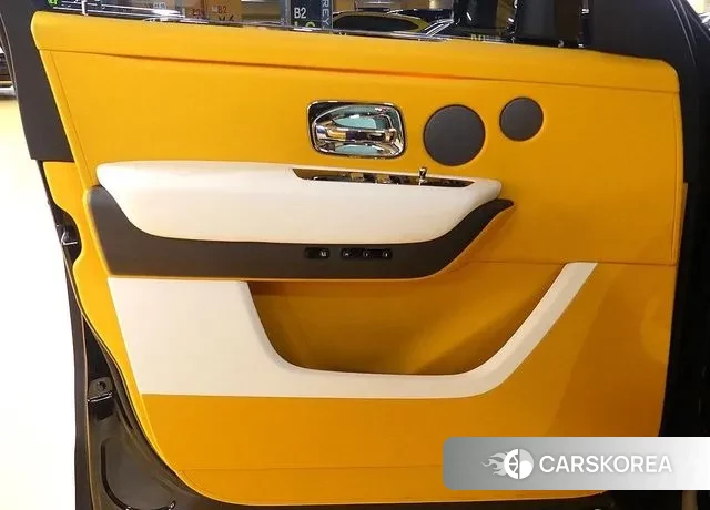 Rolls-Royce Cullinan 2023 Черный из Кореи, фото 2