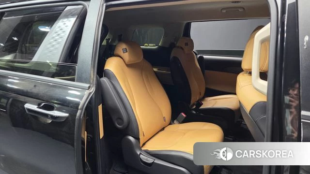 Kia Carnival 4th generation 2021 Черный из Кореи, фото 2