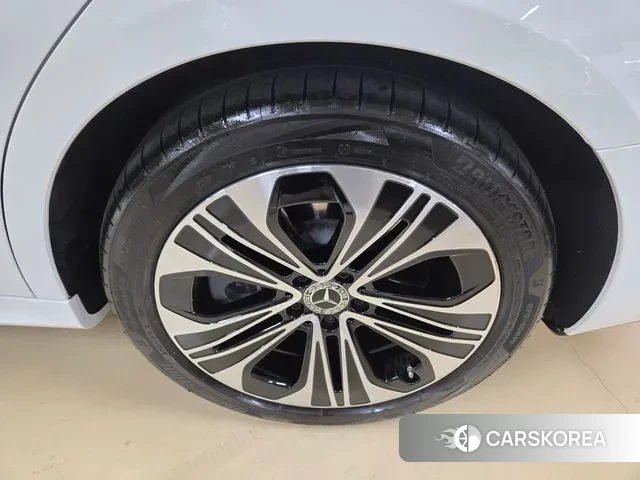 Mercedes-Benz E-Class W214 2025 Белый из Кореи, фото 2