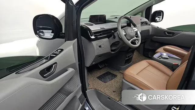 Hyundai Staria 2023 Серый из Кореи, фото 2