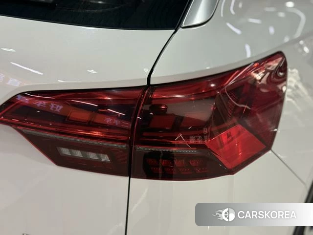 Volkswagen Tanyue 2022 Белый из Китая, фото 2