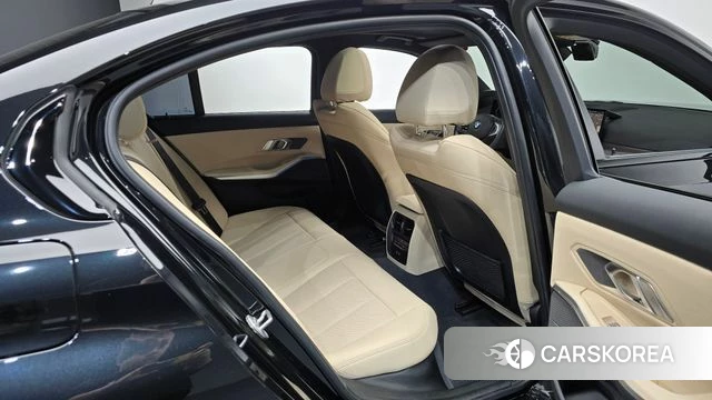 BMW 3 Series (G20) 2023 Черный из Кореи, фото 2