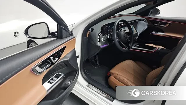 Mercedes-Benz E-Class W214 2025 Белый из Кореи, фото 2