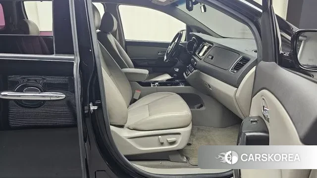 Kia All New Carnival 2018 Черный из Кореи, фото 2