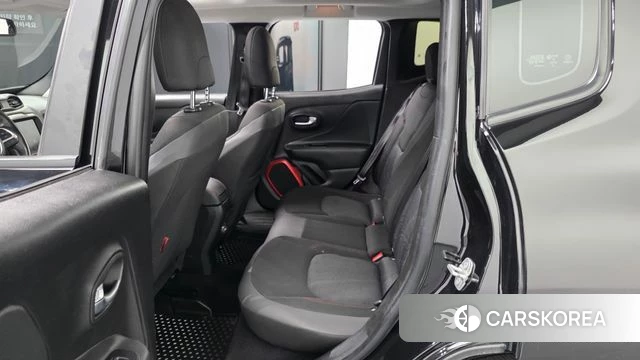 Jeep Renegade 2018 Черный из Кореи, фото 2