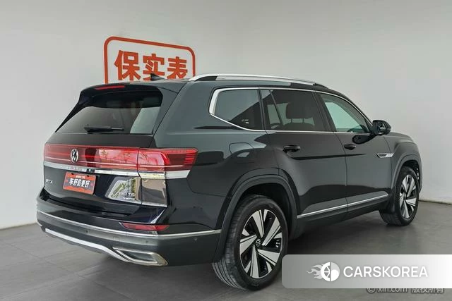 Volkswagen Tourang 2022 Черный из Китая, фото 2