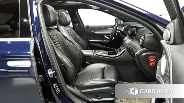 Mercedes-Benz E-Class W213 2021 Синий из Кореи, фото 2