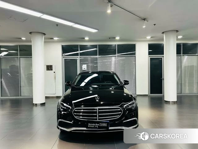Mercedes-Benz E-class 2023 Черный из Китая, фото 2