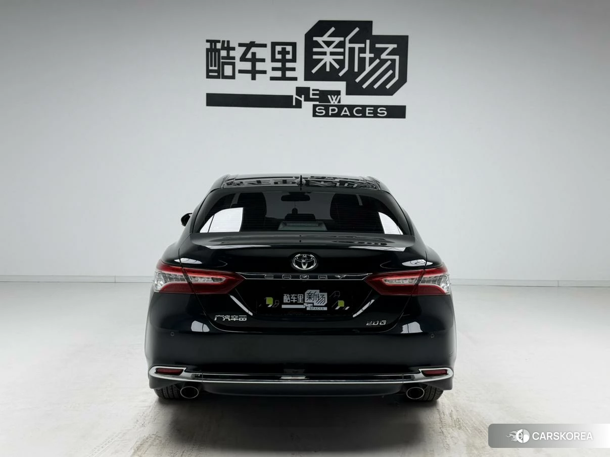 Toyota Camry 2023 Черный из Китая, фото 2
