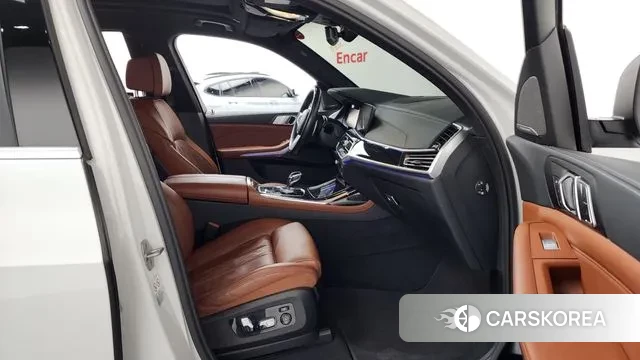 BMW X7 (G07) 2022 Белый из Кореи, фото 2