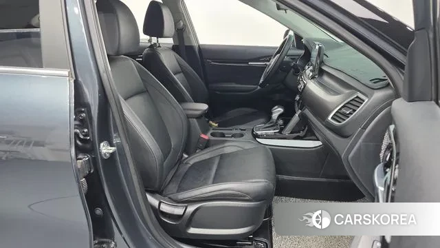 Kia Seltos 2021 Серый из Кореи, фото 2