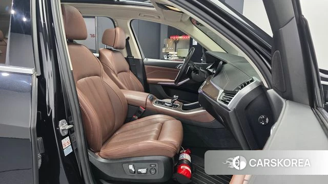BMW X5 (G05) 2021 Черный из Кореи, фото 2