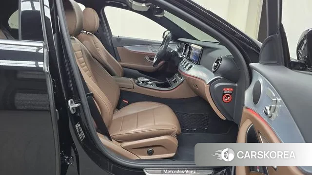 Mercedes-Benz E-Class W213 2020 Черный из Кореи, фото 2