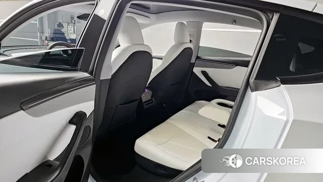 Tesla Model Y 2025 Белый из Кореи, фото 2