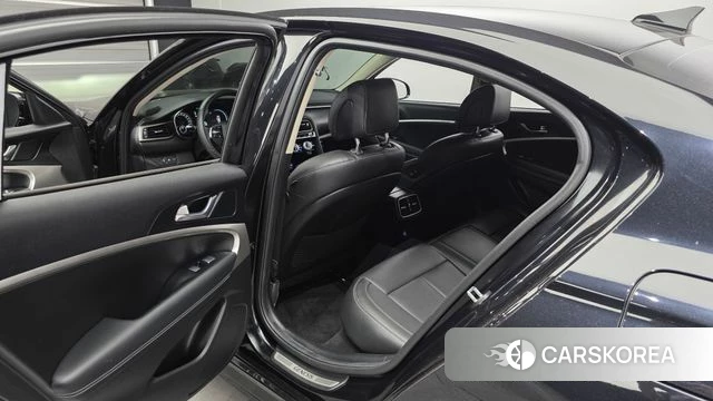 Genesis The New G70 2022 Черный из Кореи, фото 2